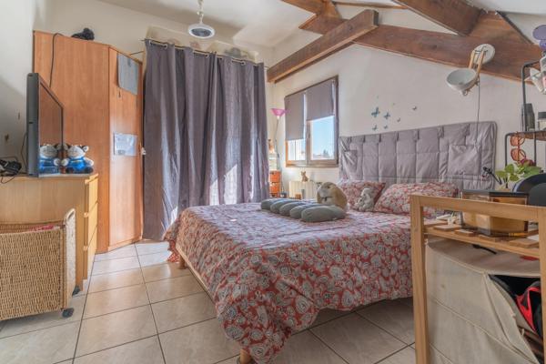 Maison
         8 pièces
        - 197 m² 535 000 € *