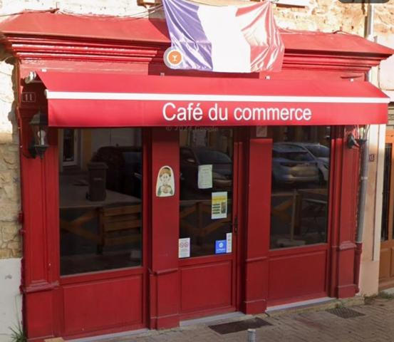 Bar-restaurant à VAL-D'OINGT (69)