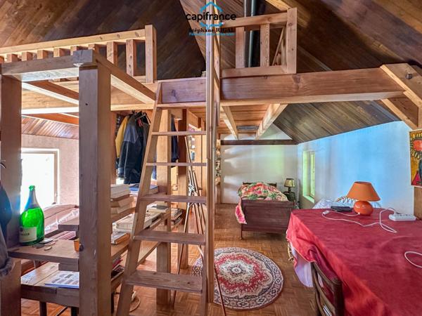 Dpt Lot et Garonne (47), à vendre FUMEL propriété en pierre P7 sur un terrain de 4ha de terrain