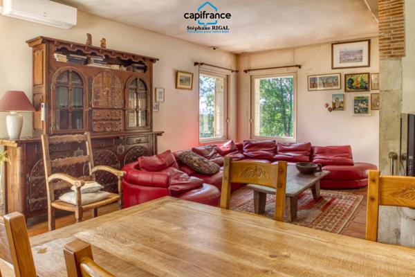 Dpt Lot et Garonne (47), à vendre FUMEL propriété en pierre P7 sur un terrain de 4ha de terrain