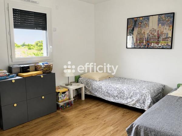 Maison
         6 pièces
        - 143 m² 672 000 € *