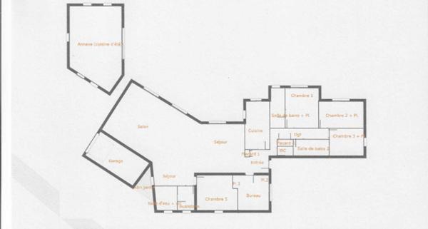 Maison indépendante 7 pièces de plain-pied avec piscine aux LECQUES