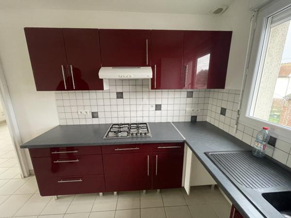 Maison composée d'un Studio et d'un T4 à létage de 108 m² et de 5 pièces