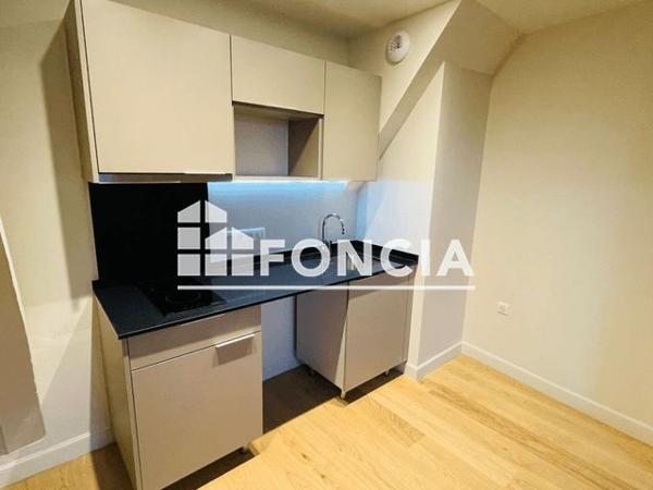 Location Studio 27.8 m² - 78 RUE DE PARIS Valenciennes 59300