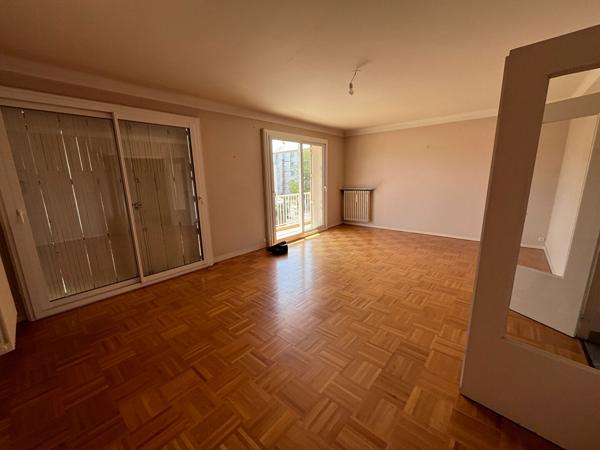 A LOUER - NANTES - GRAND T3 - CANCLAUX