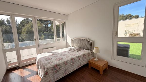 EXCEPTIONNEL  APPARTEMENT  AVEC TOIT TERRASSE PANORAMIQUE SUR LA SAINTE-VICTOIRE