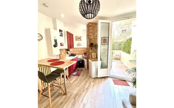 Appartement à vendre    2 pièces • 23 m2 Nice