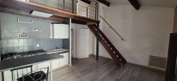 Immeuble à vendre en Centre Ville a SAINT AMBROIX (30)