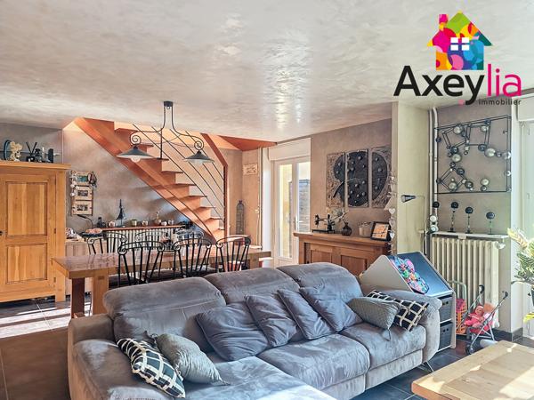 Charlieu (42190) A VENDRE - PROCHE CENTRE CHARLIEU - MAISON AVEC TERRAIN