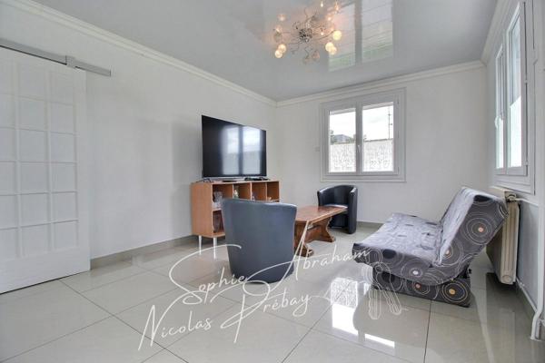 Maison, 6 chambres, sur sous-sol total avec jardin clos