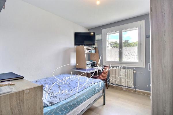 Maison, 6 chambres, sur sous-sol total avec jardin clos