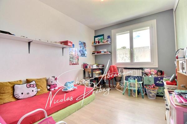 Maison, 6 chambres, sur sous-sol total avec jardin clos