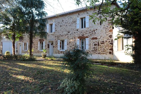 Maison à vendre 4 pièces EUGENIE LES BAINS (40)