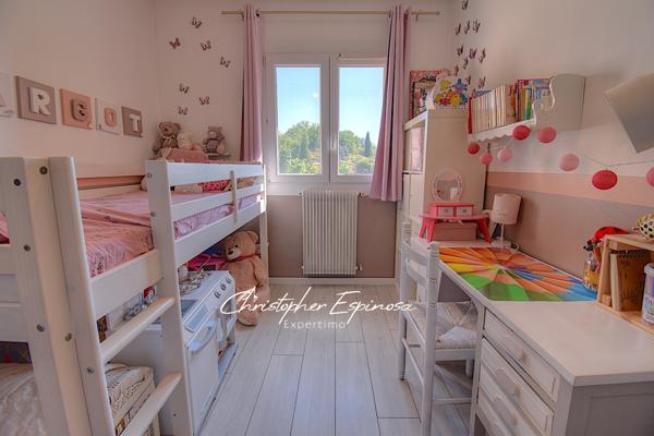 Grasse (06130) Exclusivité! Villa mitoyenne 86m2, 4 pièces, jardin, garage.