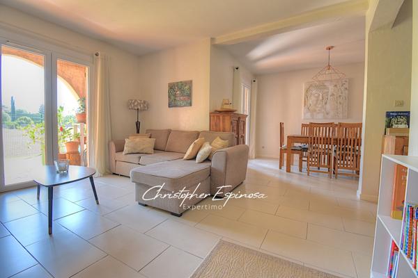 Grasse (06130) Exclusivité! Villa mitoyenne 86m2, 4 pièces, jardin, garage.