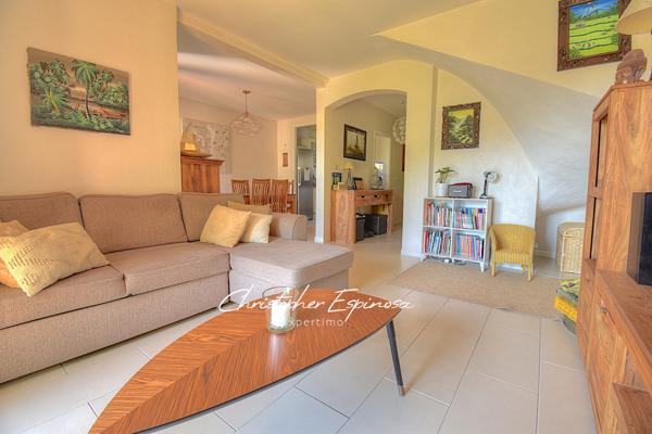 Grasse (06130) Exclusivité! Villa mitoyenne 86m2, 4 pièces, jardin, garage.