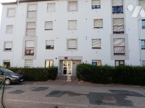 résidence "Le Chat Botté" 2ème étg avec ascenseur, appartement T3 de 73,89 m² , parking aérien, cave