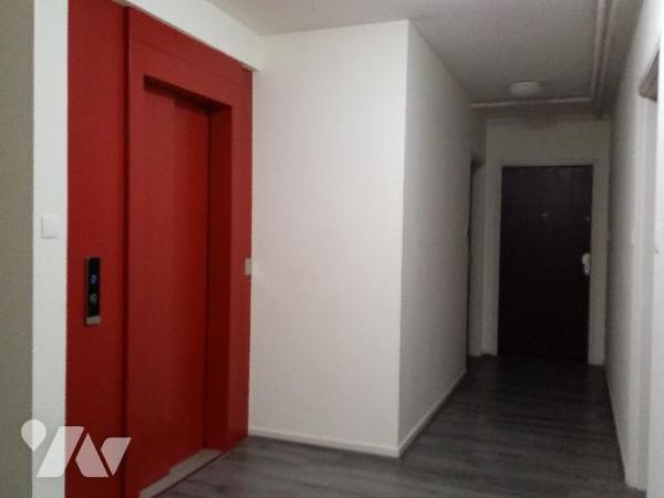 résidence "Le Chat Botté" 2ème étg avec ascenseur, appartement T3 de 73,89 m² , parking aérien, cave