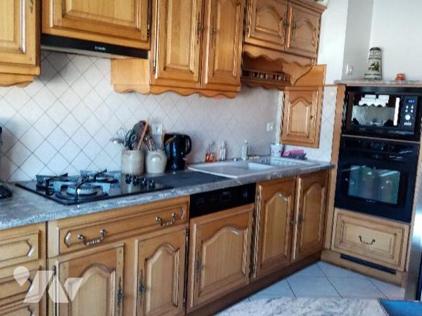 résidence "Le Chat Botté" 2ème étg avec ascenseur, appartement T3 de 73,89 m² , parking aérien, cave