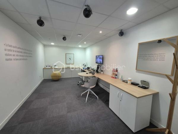 Local d activites de 130 m²