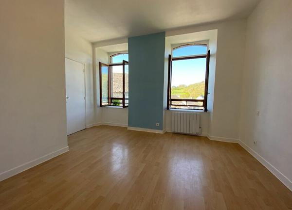Appartement à louer  1 pièce • 28,62 m2 Neuvéglise