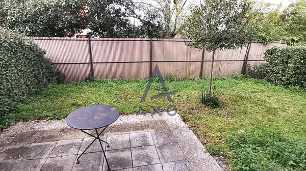 Appartement T4 de 74m² en duplex avec jardin, garage et parking à Mérignac