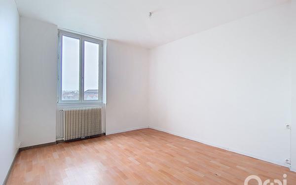 Appartement à vendre    3 pièces • 74 m2 Maxéville