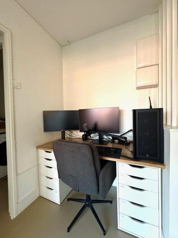 Très bel appartement de 2 pièces + Gd balcon + Pkg + Cave!!