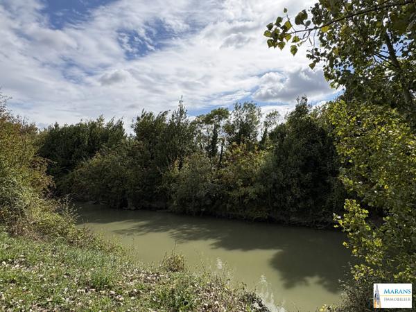 Maison au bord d’une conche – L’Île-d’Elle