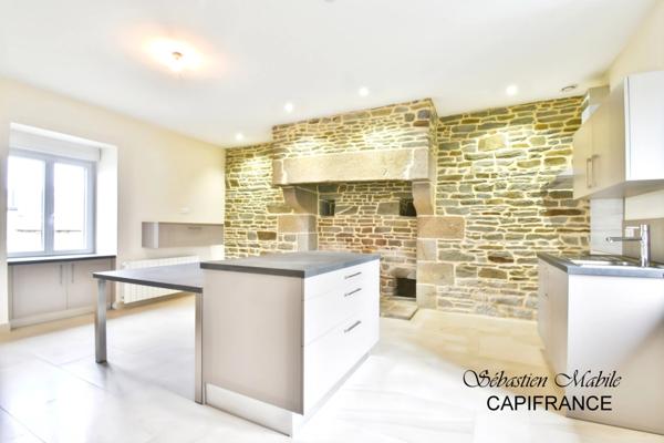 Maison rénovée + ancienne maison + (granges, écurie, étable) LES PAS-PONTORSON (50) en Baie du Mont Saint Michel