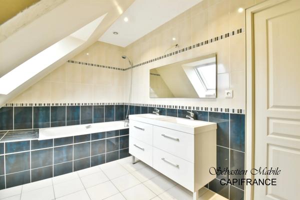 Maison rénovée + ancienne maison + (granges, écurie, étable) LES PAS-PONTORSON (50) en Baie du Mont Saint Michel