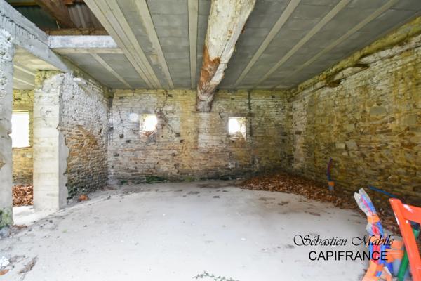 Maison rénovée + ancienne maison + (granges, écurie, étable) LES PAS-PONTORSON (50) en Baie du Mont Saint Michel