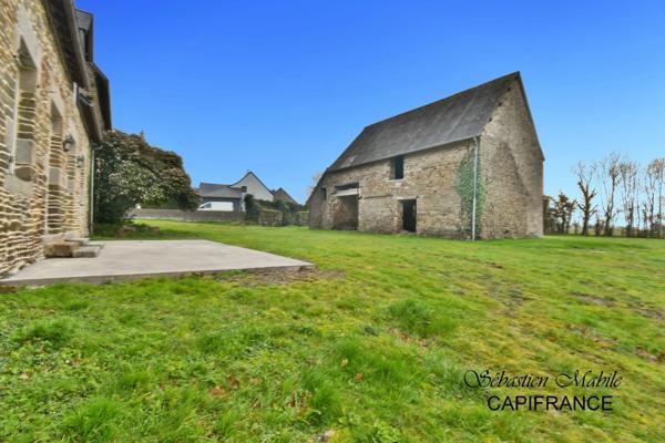 Maison rénovée + ancienne maison + (granges, écurie, étable) LES PAS-PONTORSON (50) en Baie du Mont Saint Michel