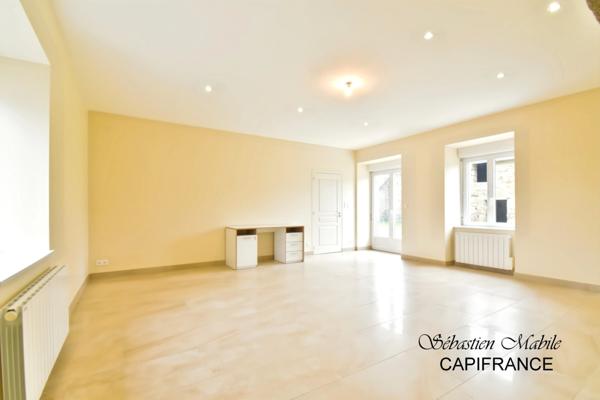 Maison rénovée + ancienne maison + (granges, écurie, étable) LES PAS-PONTORSON (50) en Baie du Mont Saint Michel