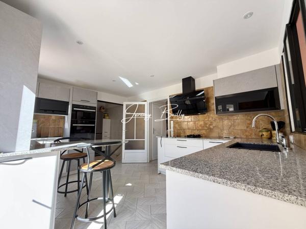 Maison à vendre 6 pièces de 190 m²