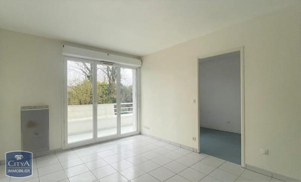 Appartement à louer 2 pièces 33.87m² Coutras (33230)