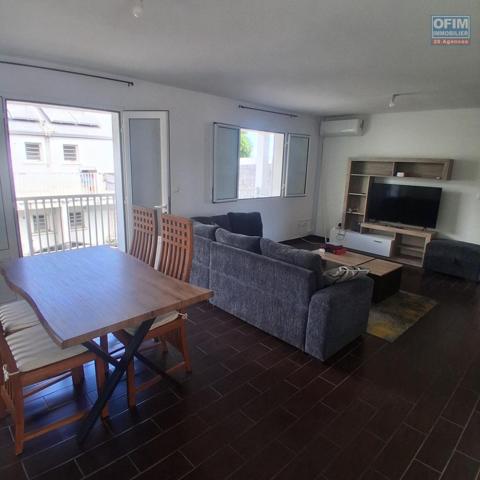 A LOUER Appartement MEUBLÉ de type F3 sur l'EPERON à SAINT-GILLES LES HAUTS