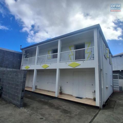 A LOUER Appartement MEUBLÉ de type F3 sur l'EPERON à SAINT-GILLES LES HAUTS