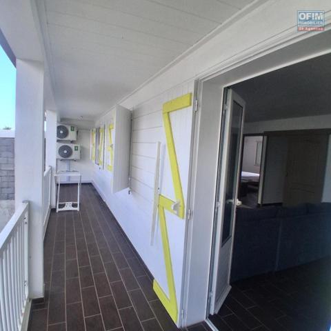 A LOUER Appartement MEUBLÉ de type F3 sur l'EPERON à SAINT-GILLES LES HAUTS