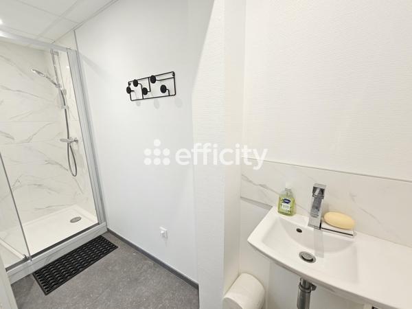 Local Commercial 5 pièces - 70 m² Exclusivité