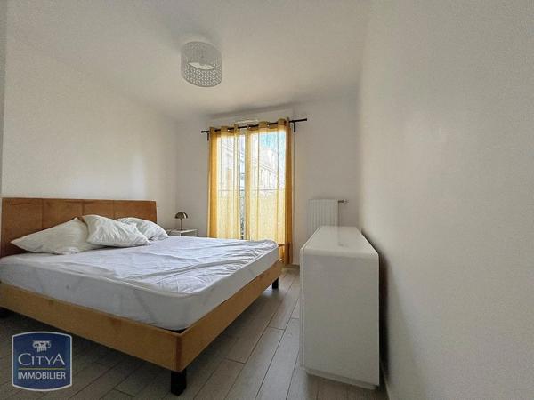 Appartement à louer 3 pièces 59.61m² Villejuif (94800)