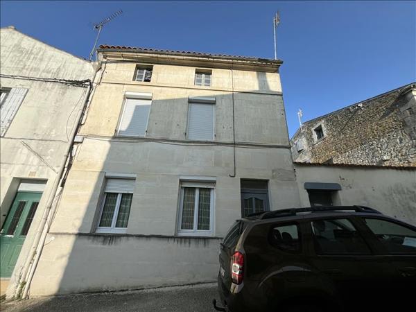 Immeuble à vendre |  Pons |  135 m²