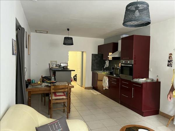Immeuble à vendre |  Pons |  135 m²