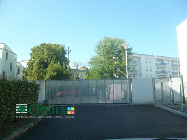 Parking · Location Le Bouscat (33110)
