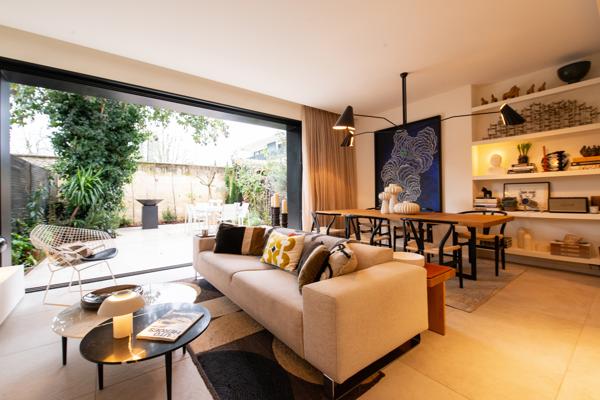 SOUS OFFRE - ARCHITECTURE SUBLIMÉE - 2025 - Appartement de prestige avec jardin et garage - Bordeaux