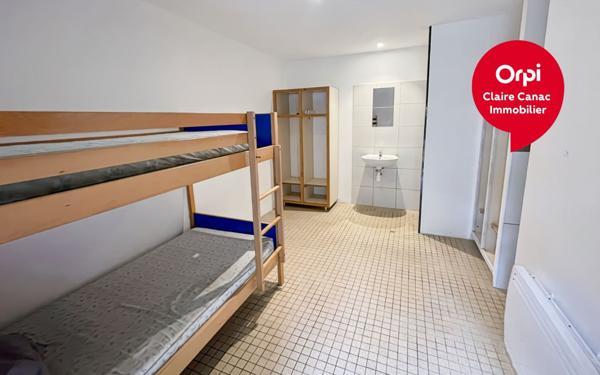 Maison à vendre    15 pièces •  Saint-Amans-Valtoret