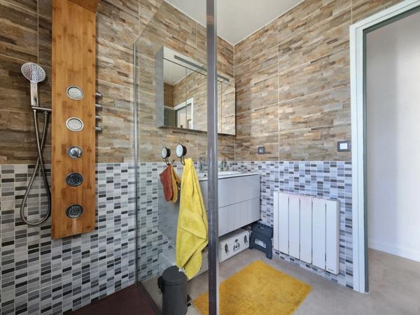 À VENDRE ILE D'OLERON – Maison individuelle coup de cœur 5 pièces 114m² – Terrain clos & terrasse + Garage – 429 450 € FAI