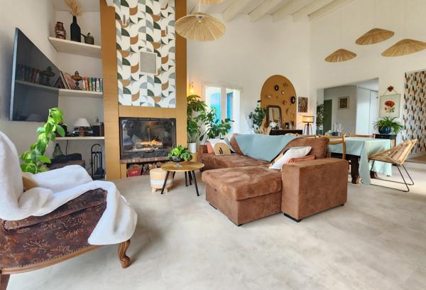 À VENDRE ILE D'OLERON – Maison individuelle coup de cœur 5 pièces 114m² – Terrain clos & terrasse + Garage – 429 450 € FAI