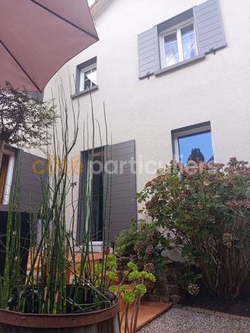 Vente
                Maison122 m² - 5 Pièces -
                    CHOLET (49300)