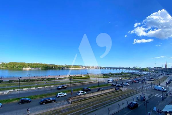ARCHITECTURE AVEC VUE - 1800 - Appartement traversant avec ascenseur - Bordeaux